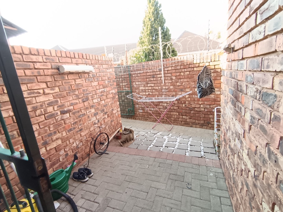 3 Bedroom Property for Sale in Langenhovenpark Free State